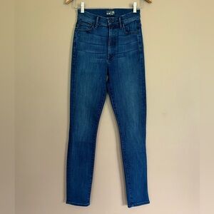 {MOTHER} The Swooner Skinny Jeans in Dreamy Dark Blue Wash - Womens 26